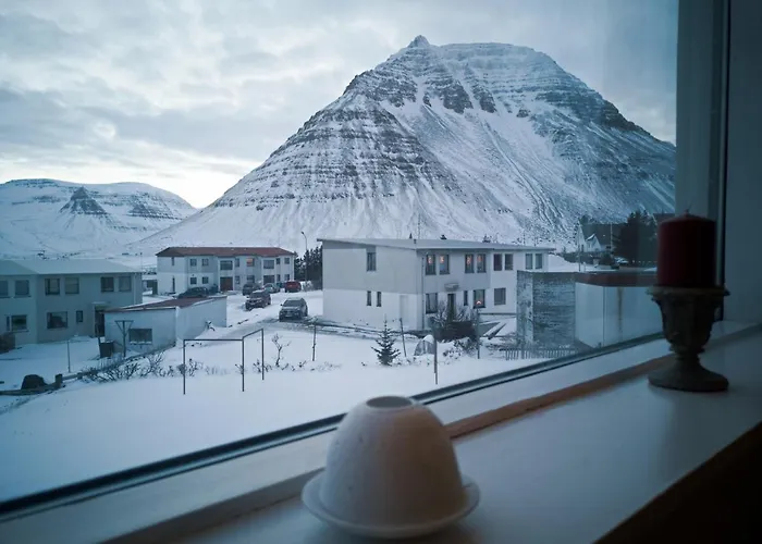 Apartment With Amazing Mountain View