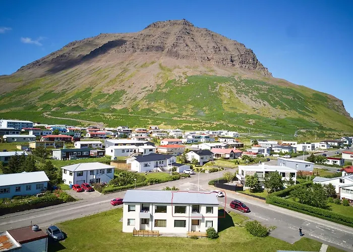 Apartment With Amazing Mountain View