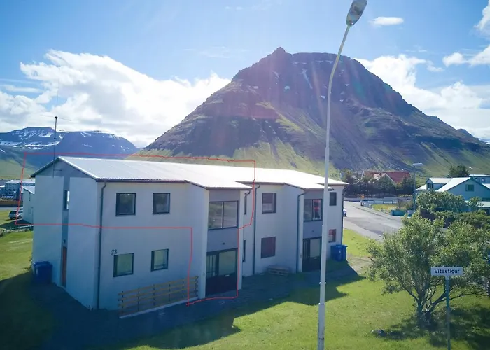 Apartment With Amazing Mountain View